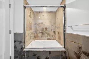 64-05 Yellowstone Blvd, Forest Hills, NY 11375 - Photo 17