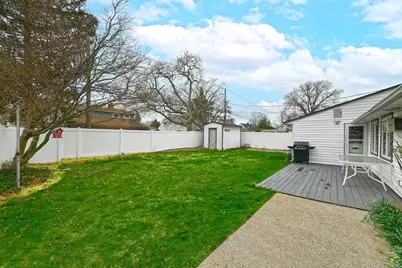 24 Cloister Lane, Hicksville, NY 11801 - Photo 21