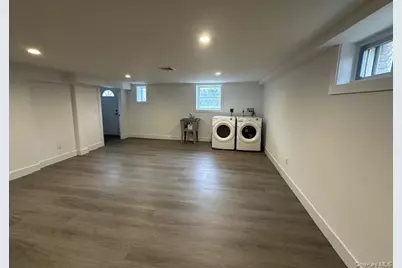 7 Linwood Road N #2nd Fl, Port Washington, NY 11050 - Photo 11