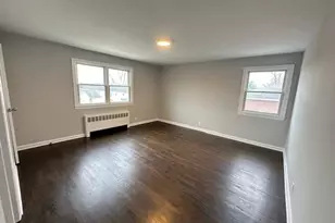 7 Linwood Rd N, Port Washington, NY 11050 - Photo 9