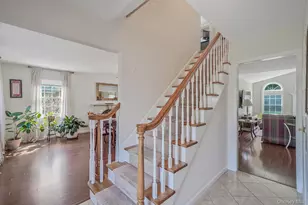 30 Tulip Grove Dr, Lake Grove, NY 11755 - Photo 5