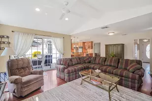 30 Tulip Grove Dr, Lake Grove, NY 11755 - Photo 11