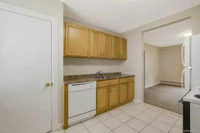 [Address not provided], Williston Park, NY 11596 - Photo 7