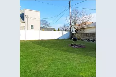 15 Sagamore Road #1st Floor, Island Park, NY 11558 - Photo 5