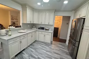 47 Drayton Ave, Bay Shore, NY 11706 - Photo 7