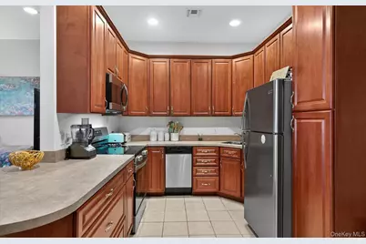 105 Francesca Way #105, Amityville, NY 11701 - Photo 7