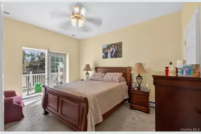 105 Francesca Way #105, Amityville, NY 11701 - Photo 15