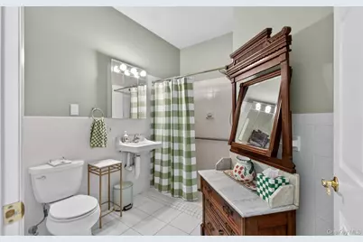 105 Francesca Way #105, Amityville, NY 11701 - Photo 11