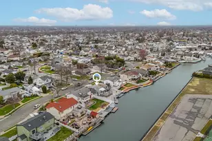 3965 Darby Ln, Seaford, NY 11783 - Photo 25