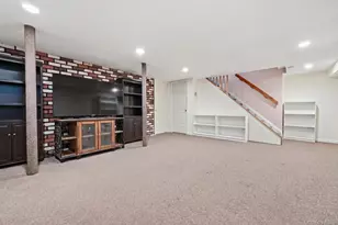 3965 Darby Ln, Seaford, NY 11783 - Photo 15