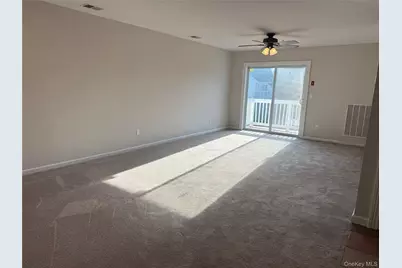 28 Lorien Place #4, Melville, NY 11747 - Photo 3