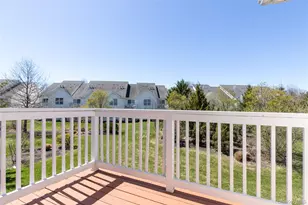 28 Lorien Pl, Melville, NY 11747 - Photo 19