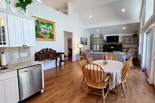 43B Old Squires Rd, Hampton Bays, NY 11946 - Photo 9