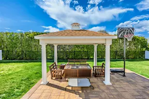 32 Avolet Ct, Mount Sinai, NY 11766 - Photo 7