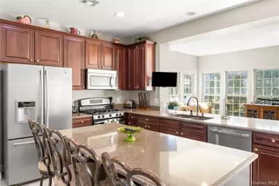 32 Avolet Court, Mount Sinai, NY 11766 - Photo 21