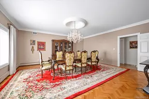 85 Meadow Woods Rd, Great Neck, NY 11020 - Photo 5