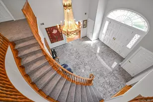 85 Meadow Woods Rd, Great Neck, NY 11020 - Photo 3