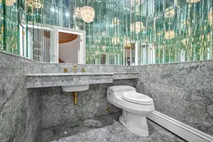 85 Meadow Woods Rd, Great Neck, NY 11020 - Photo 9