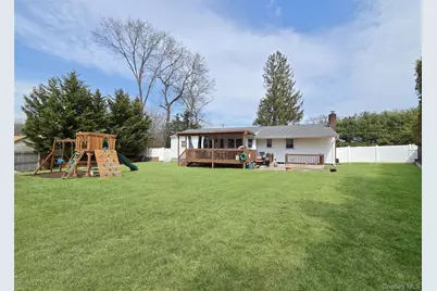 310 Browns Road, Nesconset, NY 11767 - Photo 21