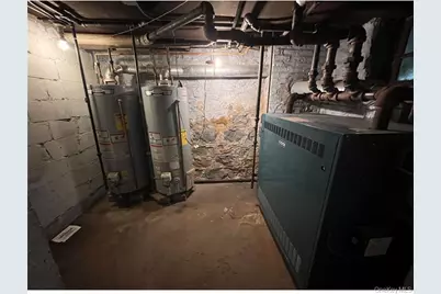 862 Woodward Avenue, Ridgewood, NY 11385 - Photo 9