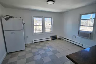 196 S Franklin St, Hempstead, NY 11550 - Photo 3