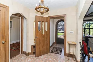 63 Marlborough Ct, Rockville Centre, NY 11570 - Photo 9