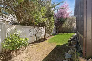 63 Marlborough Ct, Rockville Centre, NY 11570 - Photo 23