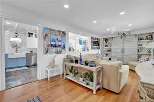 31 Roneck Ct, Shirley, NY 11967 - Photo 11