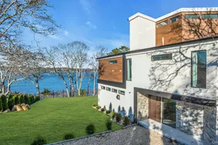 10 Bay View Dr, Hampton Bays, NY 11946 - Photo 3