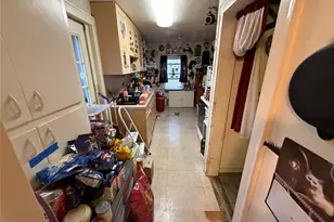 31 Huber Pl, Yonkers, NY 10704 - Photo 13