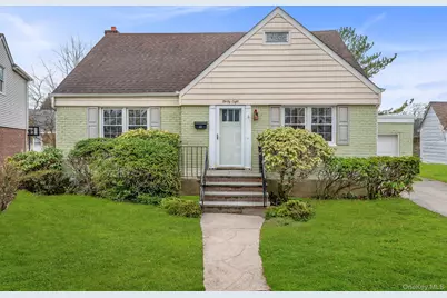 48 Sperry Court, New Hyde Park, NY 11040 - Photo 1