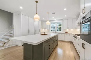 30 Alicia Ct, Hempstead, NY 11550 - Photo 9