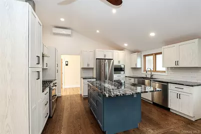 61 Preston Street, Huntington, NY 11743 - Photo 9