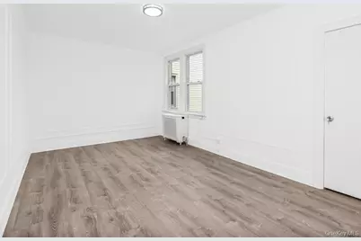 1062 Calhoun Avenue, Bronx, NY 10465 - Photo 15