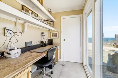 65 Shore Drive S, Copiague, NY 11726 - Photo 9