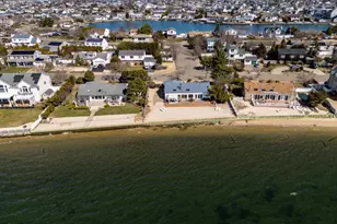 65 Shore Dr S, Copiague, NY 11726 - Photo 25