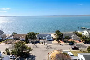 65 Shore Dr S, Copiague, NY 11726 - Photo 27