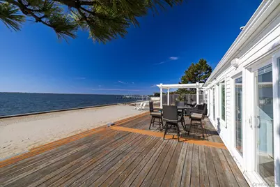 65 Shore Drive S, Copiague, NY 11726 - Photo 17