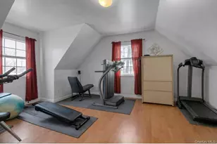 502 Station Rd, Bellport, NY 11713 - Photo 9