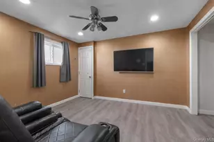 502 Station Rd, Bellport, NY 11713 - Photo 11