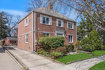 84-16 Charlecote Ridge, Jamaica, NY 11432 - Photo 25