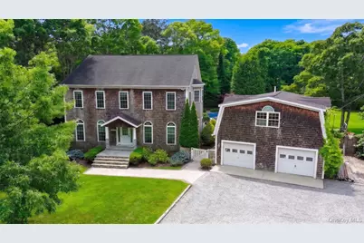 26 Box Tree Road, East Quogue, NY 11942 - Photo 3