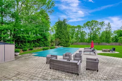 26 Box Tree Road, East Quogue, NY 11942 - Photo 3