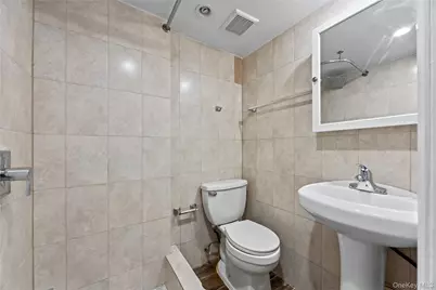 3121 Mickle Avenue, Bronx, NY 10469 - Photo 13