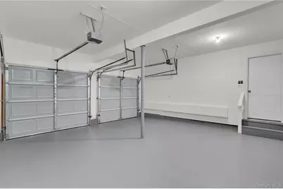 85 Patchogue Avenue, Mastic, NY 11950 - Photo 17