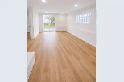 40 Arbour Street, West Islip, NY 11795 - Photo 17