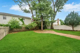 207 N Grove St, Valley Stream, NY 11580 - Photo 15