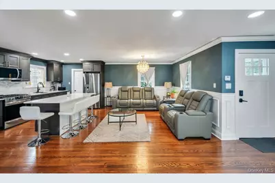 207 N Grove Street, Valley Stream, NY 11580 - Photo 5