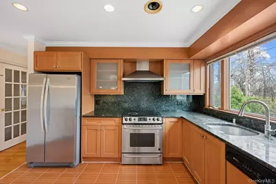 8 Grady Court, Great Neck, NY 11023 - Photo 15