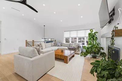 21 Dunhill Road, New Hyde Park, NY 11040 - Photo 3